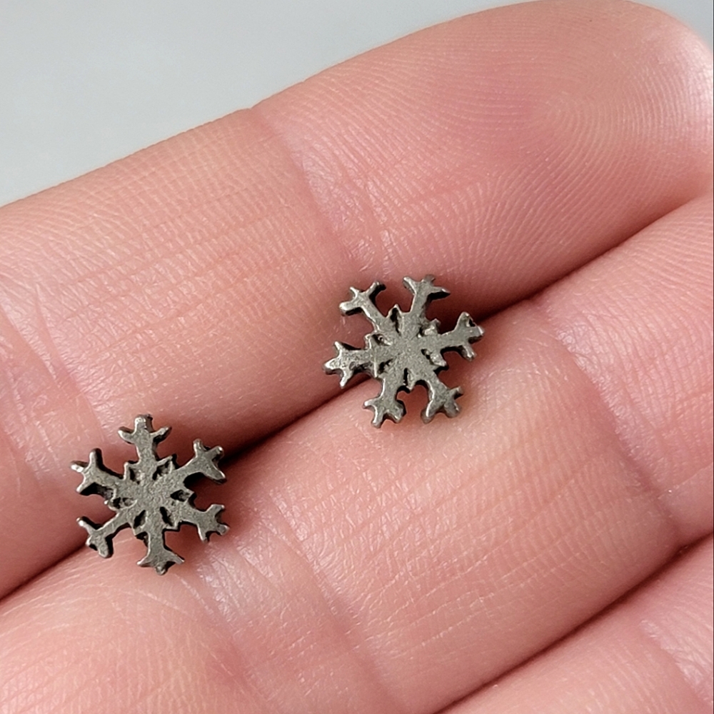 Snowflake Stud Earrings